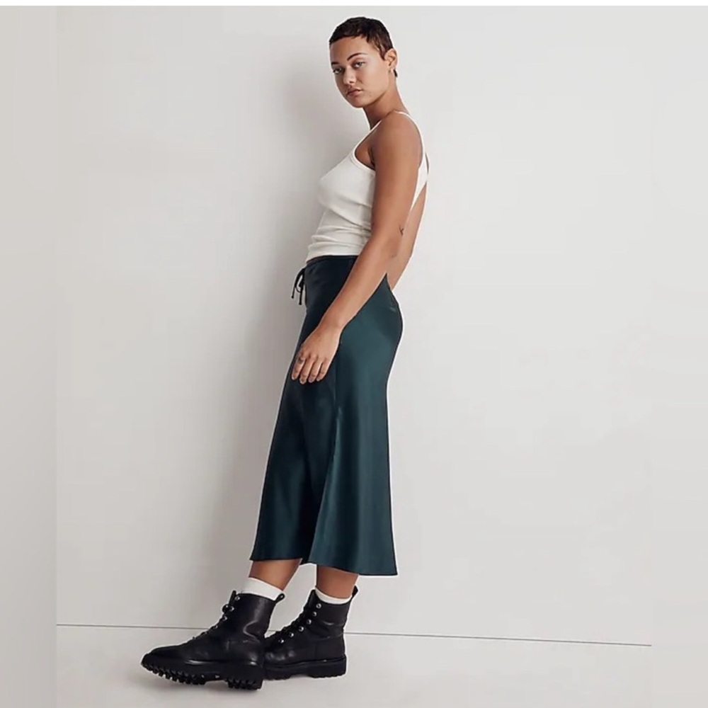 Madewell NWT Satin Midi Skirt in Green